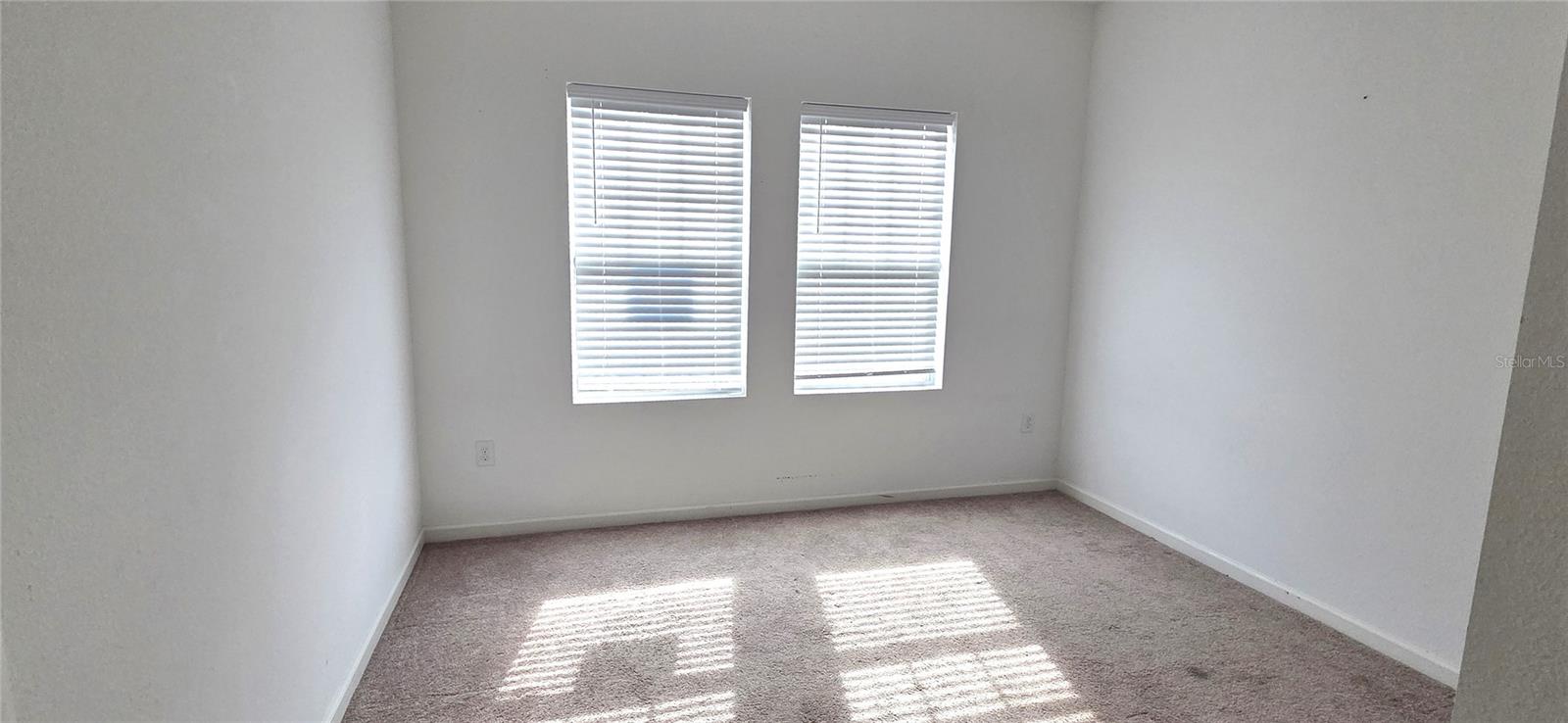 RESERVE/HLND MDWS - Residential