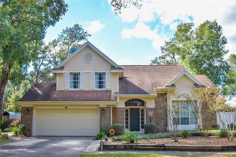 Photo of 1090 Pebble Beach Court, Apopka, FL 32712 (MLS # O6351599)