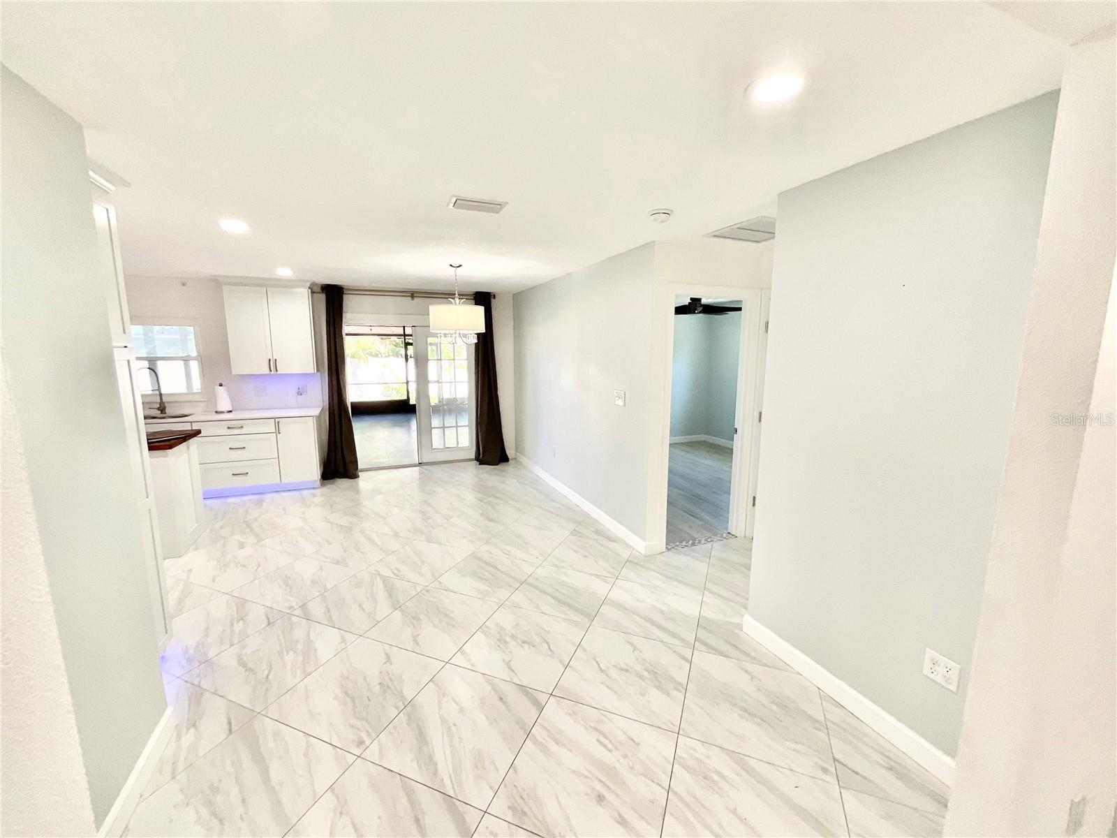SUTHERLAND TOWN OF - Residential Lease