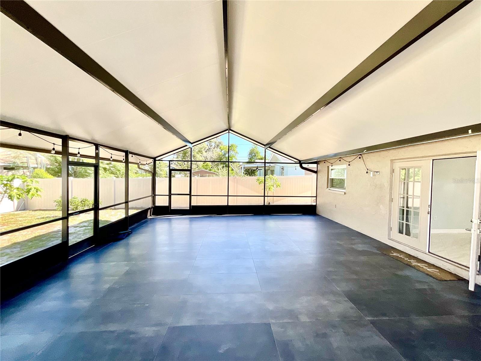 SUTHERLAND TOWN OF - Residential Lease