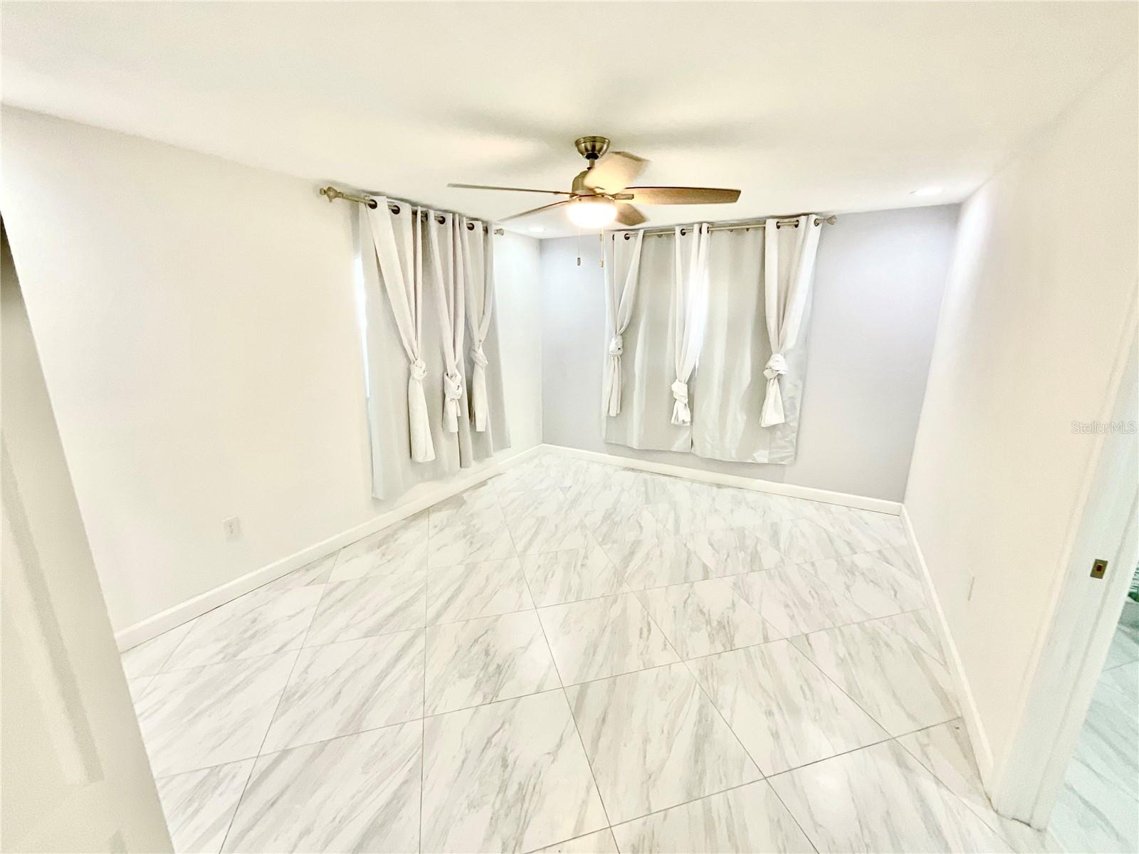 SUTHERLAND TOWN OF - Residential Lease