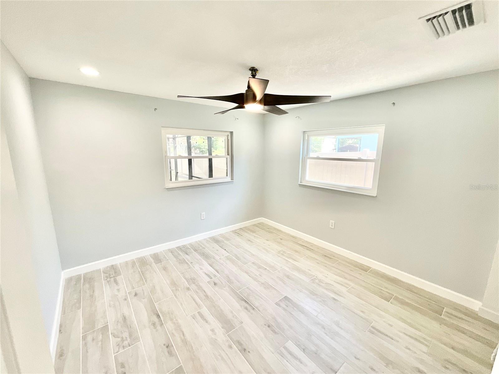 SUTHERLAND TOWN OF - Residential Lease