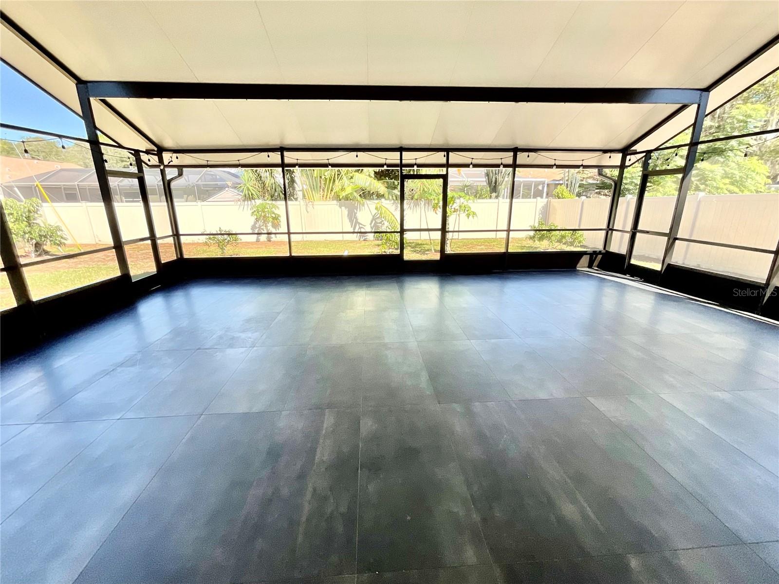 SUTHERLAND TOWN OF - Residential Lease