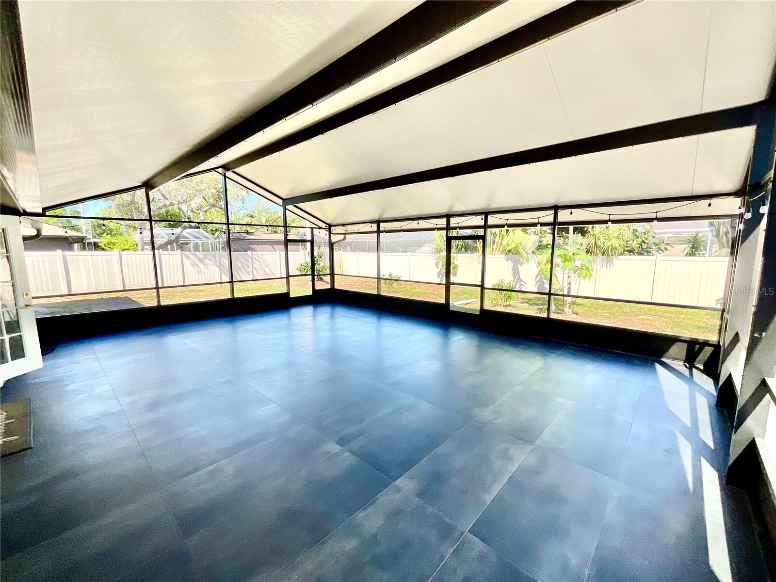 SUTHERLAND TOWN OF - Residential Lease