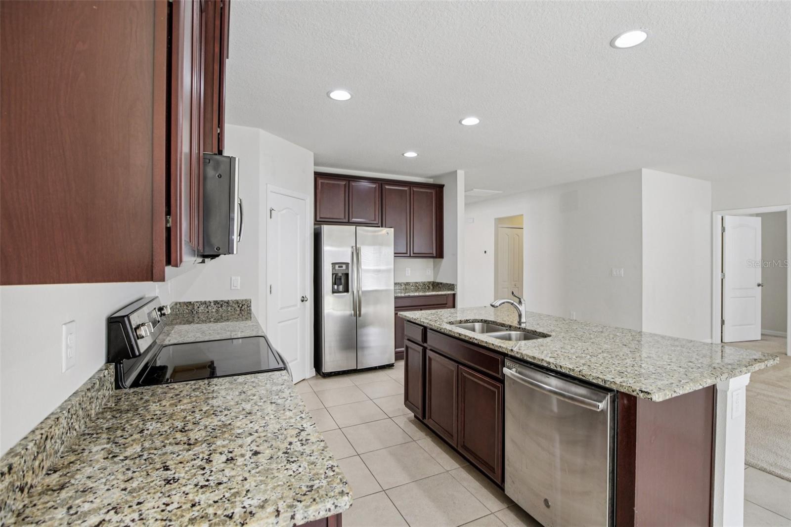 CARRIAGE PTE SOUTH PH 2C 2 - Residential Lease