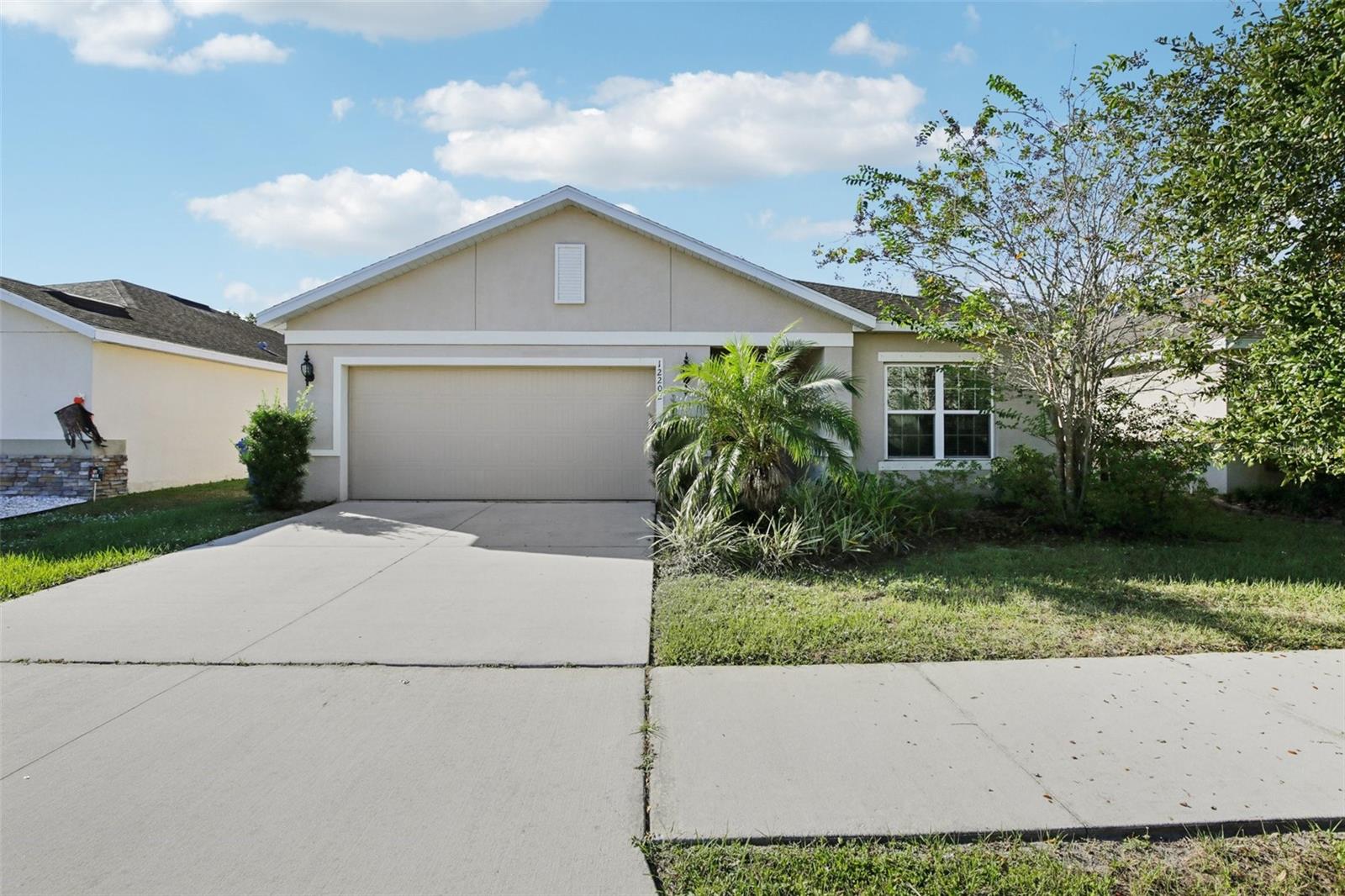 CARRIAGE PTE SOUTH PH 2C 2 - Residential Lease