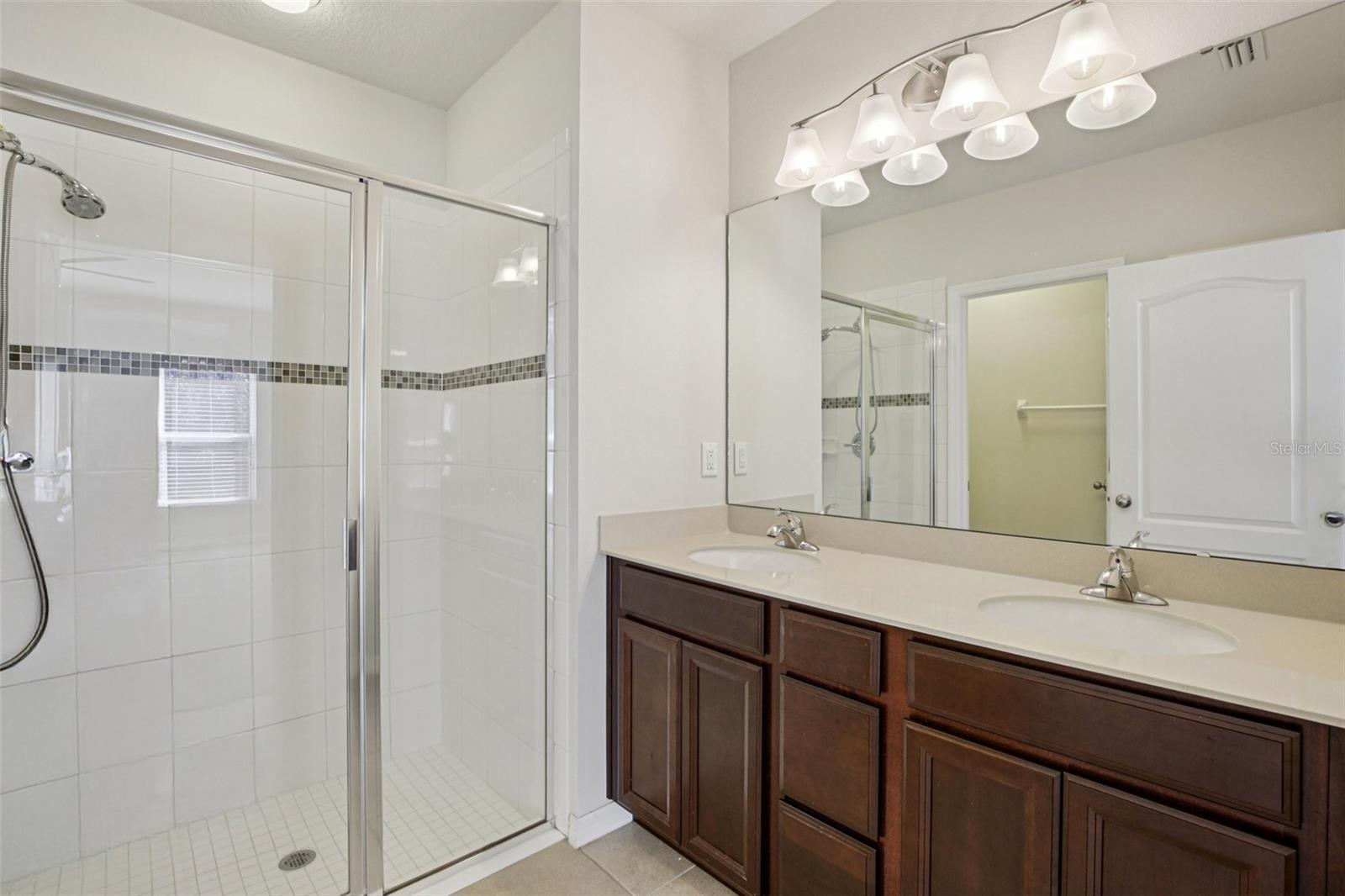 CARRIAGE PTE SOUTH PH 2C 2 - Residential Lease