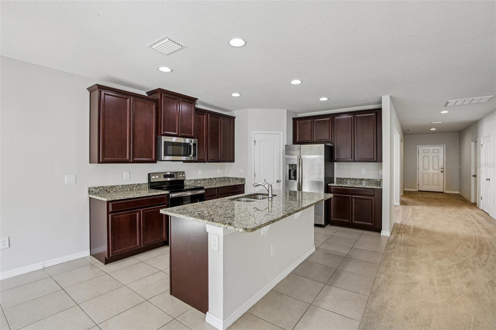 CARRIAGE PTE SOUTH PH 2C 2 - Residential Lease