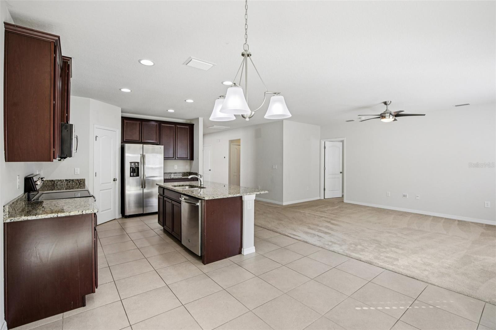 CARRIAGE PTE SOUTH PH 2C 2 - Residential Lease