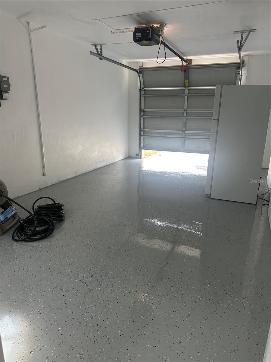 SUNSET RIDGE - Residential Lease