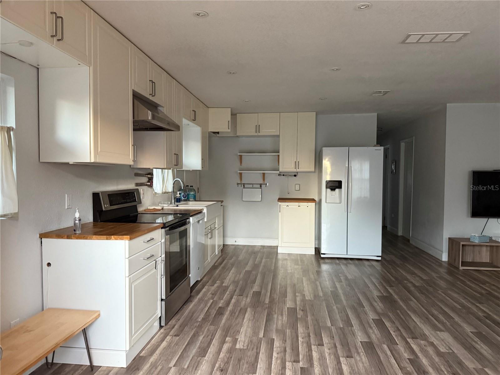 1009 JAMAJO BOULEVARD
