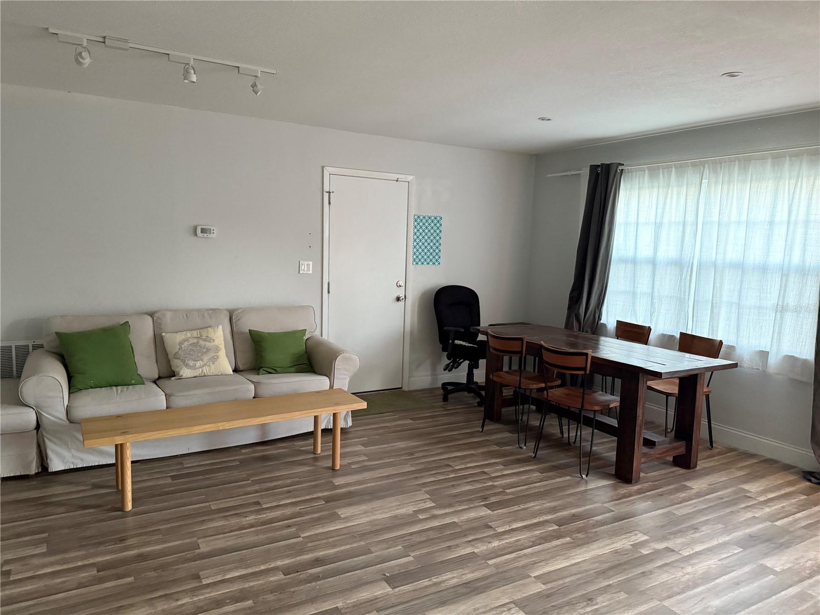 1009 JAMAJO BOULEVARD