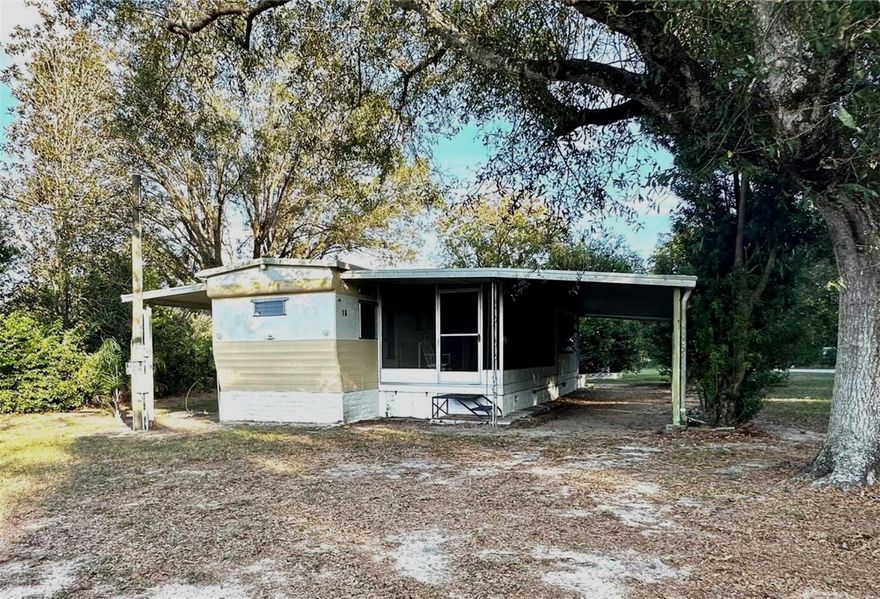 Two bedroom, one bath mobile home for rent situated on large corner lot featuring screened in porch, bonus sunroom and washer/dryer hook-ups. Located convenient to Scenic Highway(SR-17), near US Highway 27 for easy commuting both north and south. Don’t miss this great opportunity, call to schedule a viewing today.