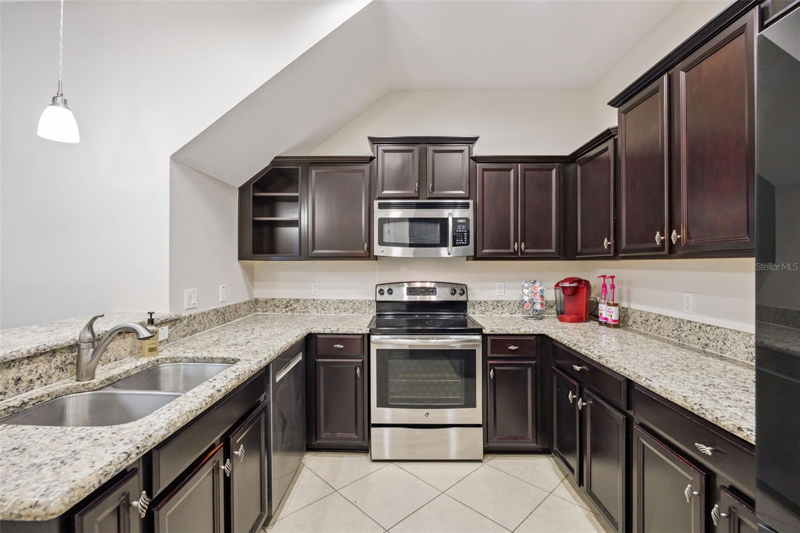 OASIS COVE II/LAKESIDE VILLAGE PH - Residential