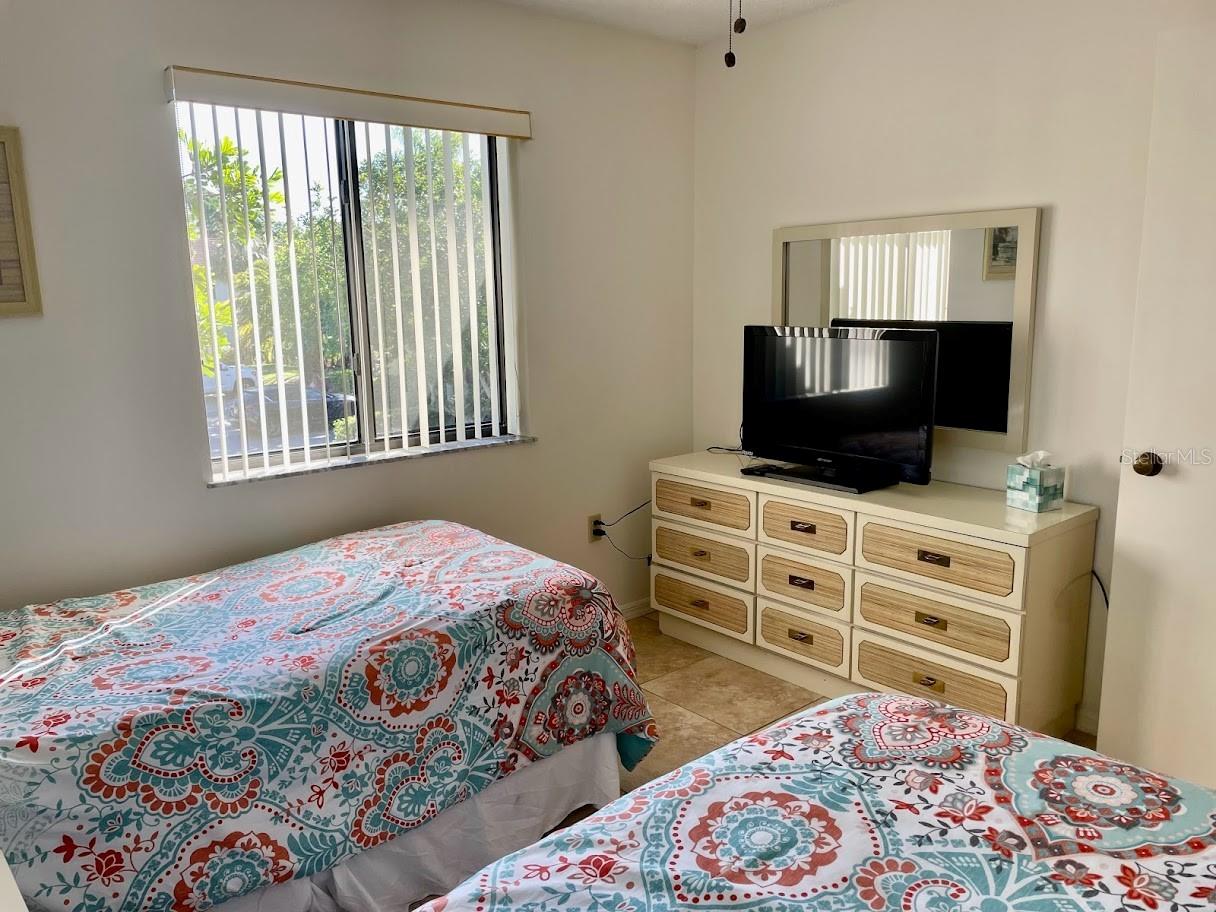 SHOREWALK - Residential