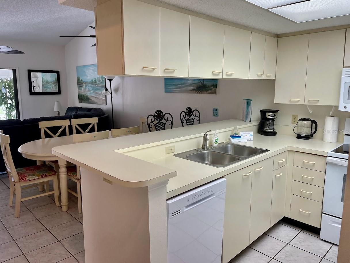 SHOREWALK - Residential