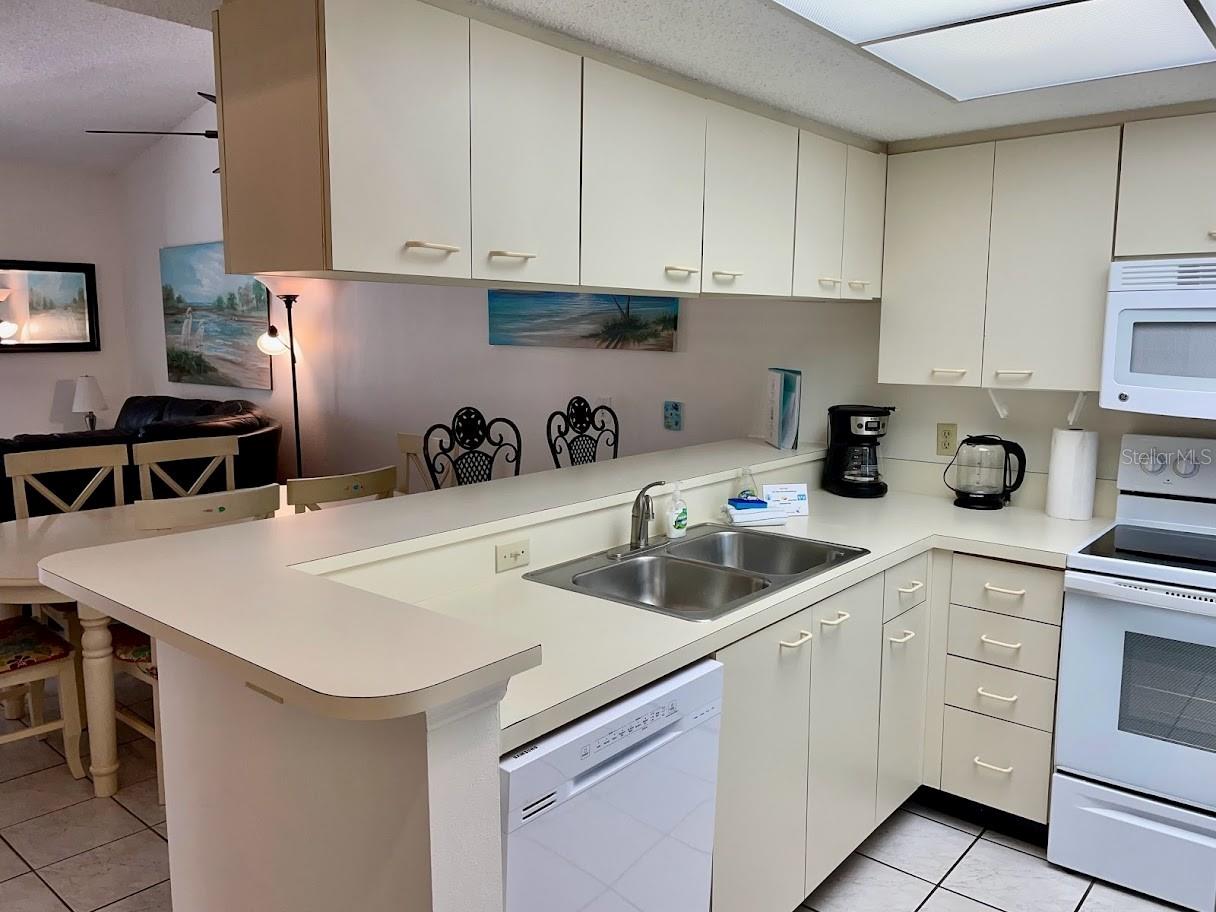 SHOREWALK - Residential