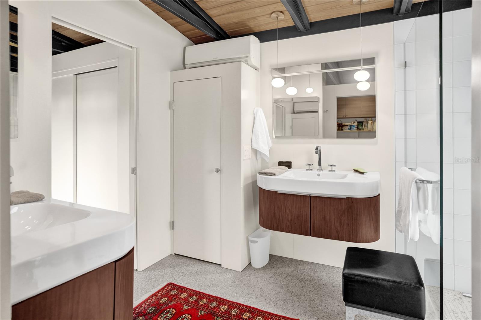 SIESTA REV - Residential