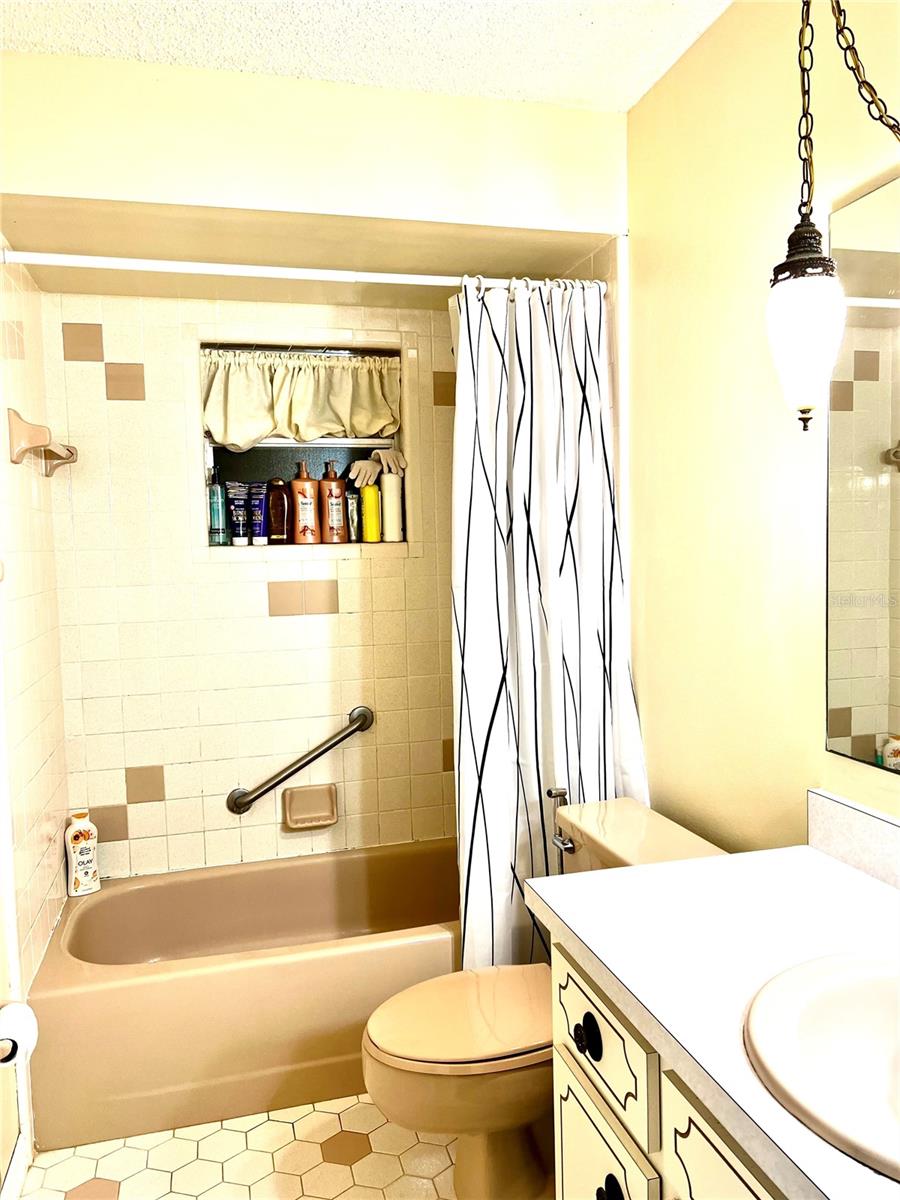 DELTONA LAKES UNIT 03 - Residential