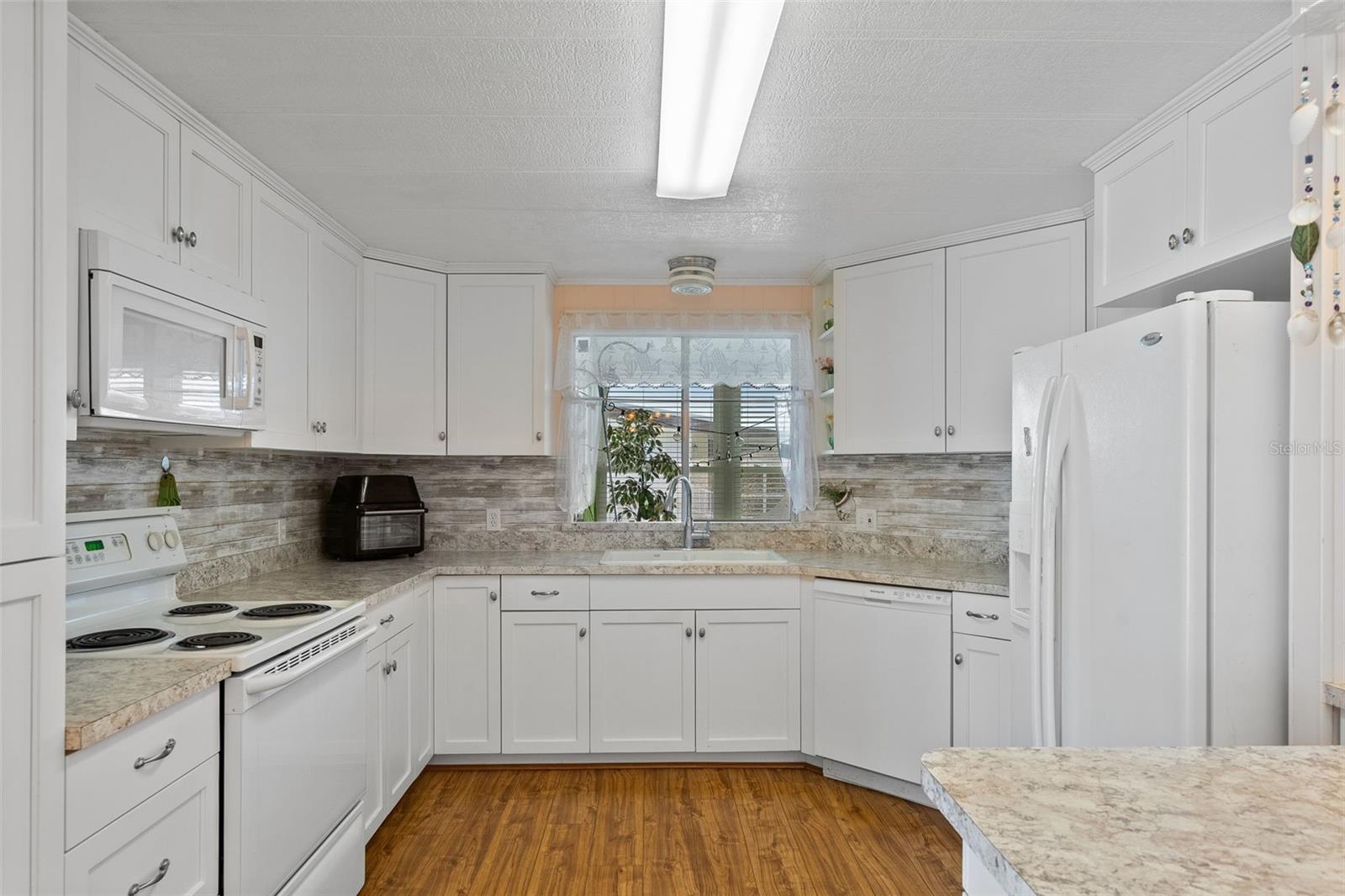 LAKE CONLEY MHP - Residential