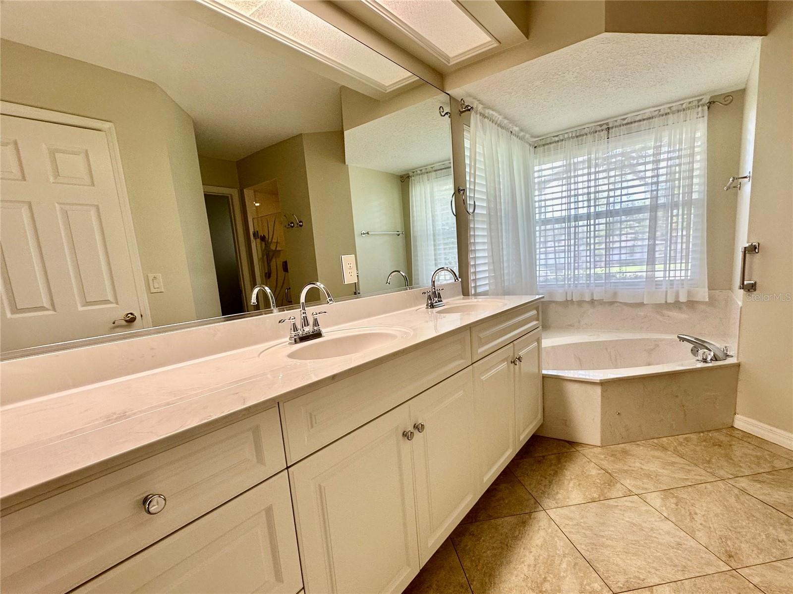 HARBOR HILLS UNIT 01 - Residential