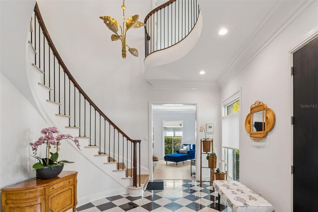 Photo of 5210 S Crescent Drive, Tampa, FL 33611 (MLS # TB8482927)