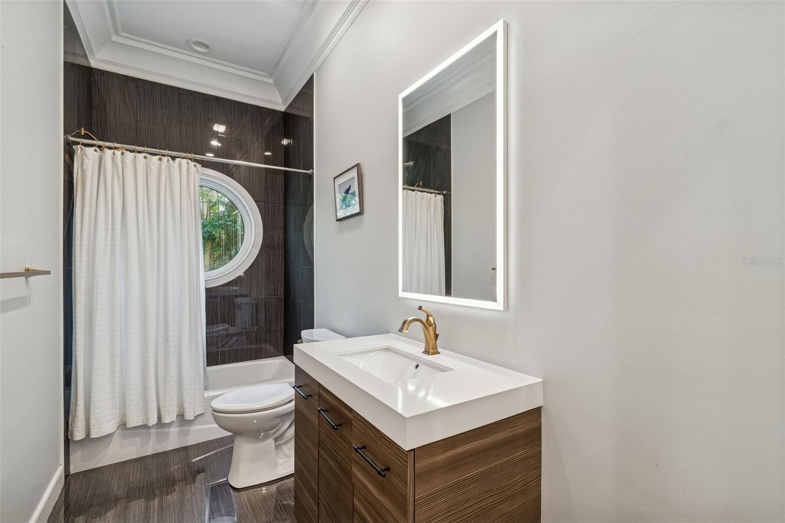 JULES VERNE PARK - Residential