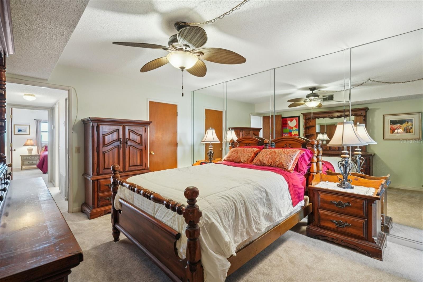 SHORE CREST BLDG - Residential