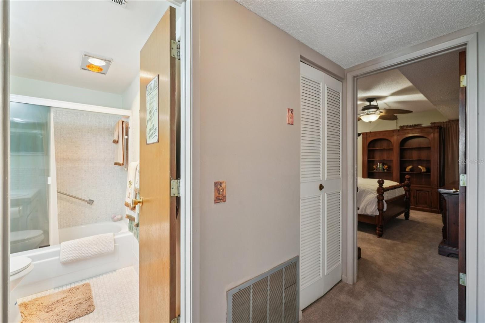 SHORE CREST BLDG - Residential