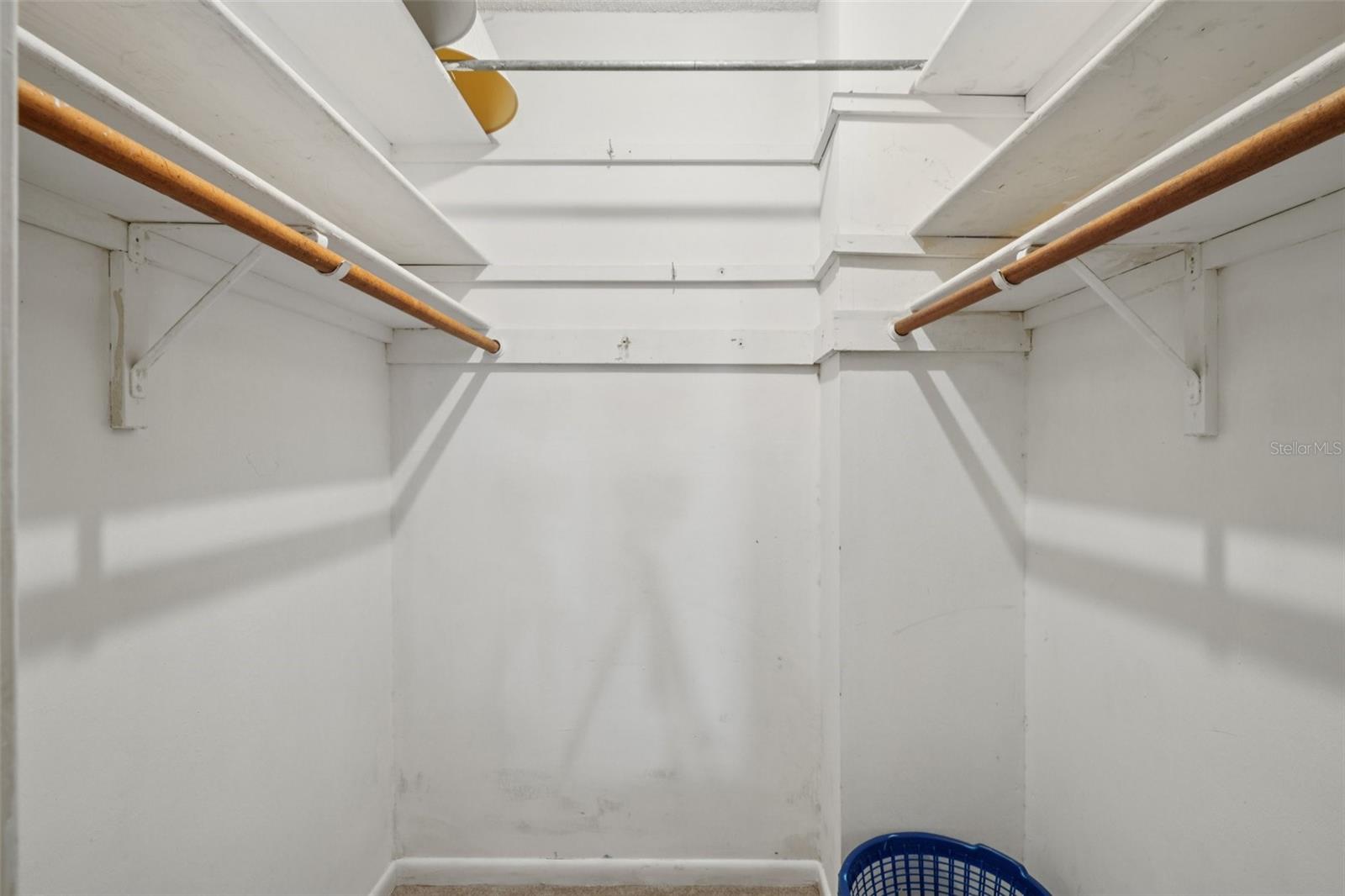 SHORE CREST BLDG - Residential