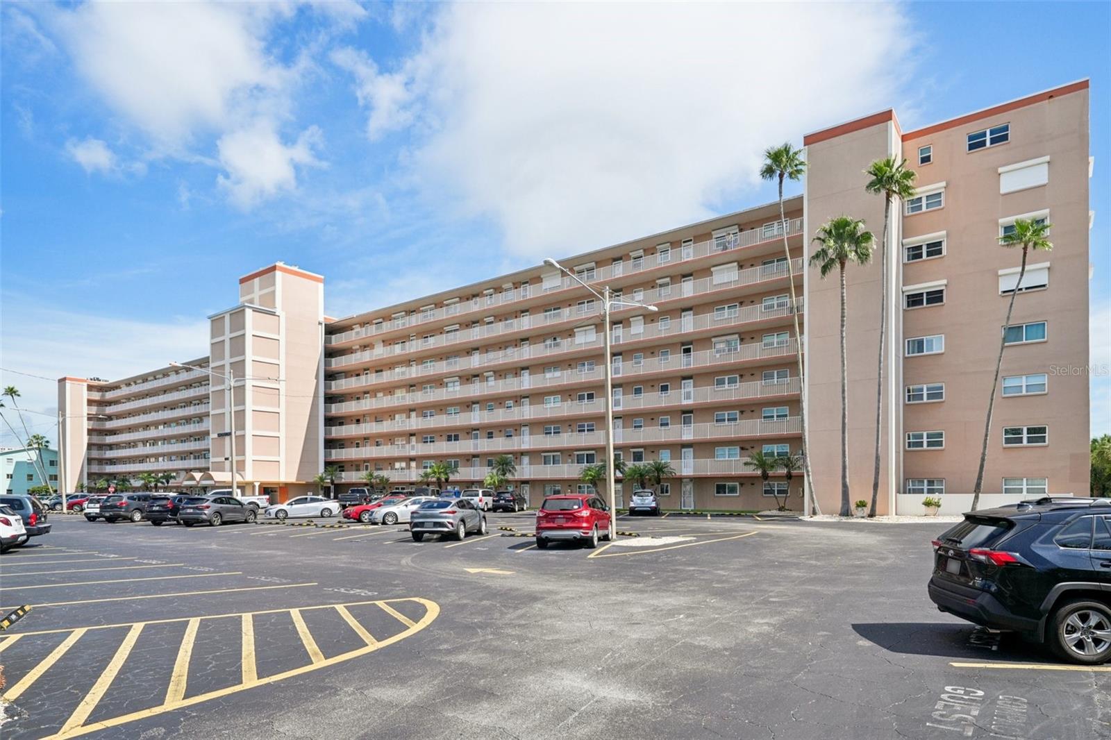 SHORE CREST BLDG - Residential