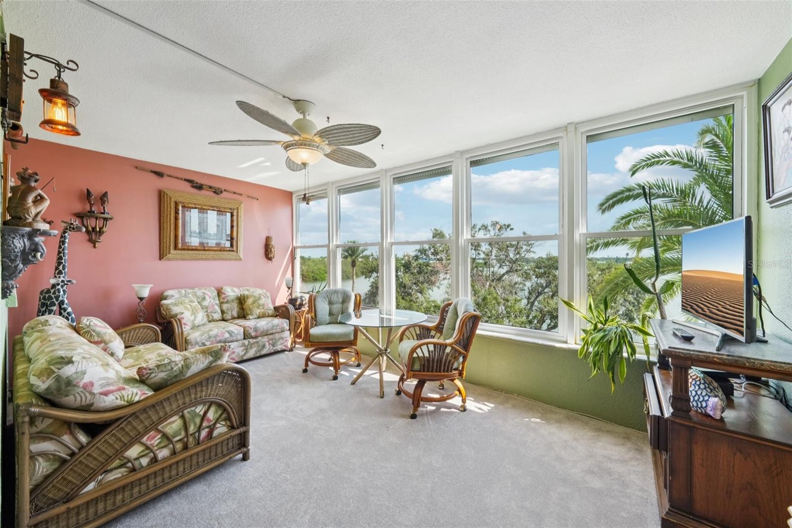 SHORE CREST BLDG - Residential