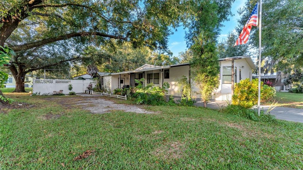 Photo of 3128 Honeoye Trail, Lakeland, FL 33810 (MLS # L4956598)