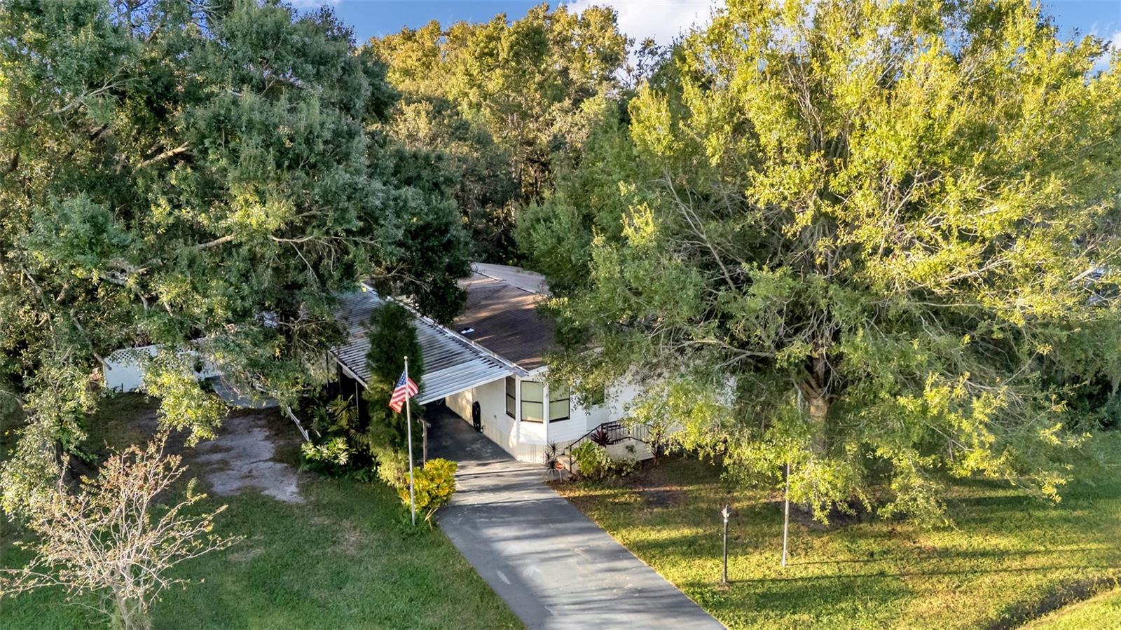 COUNTRY KNOLL - Residential