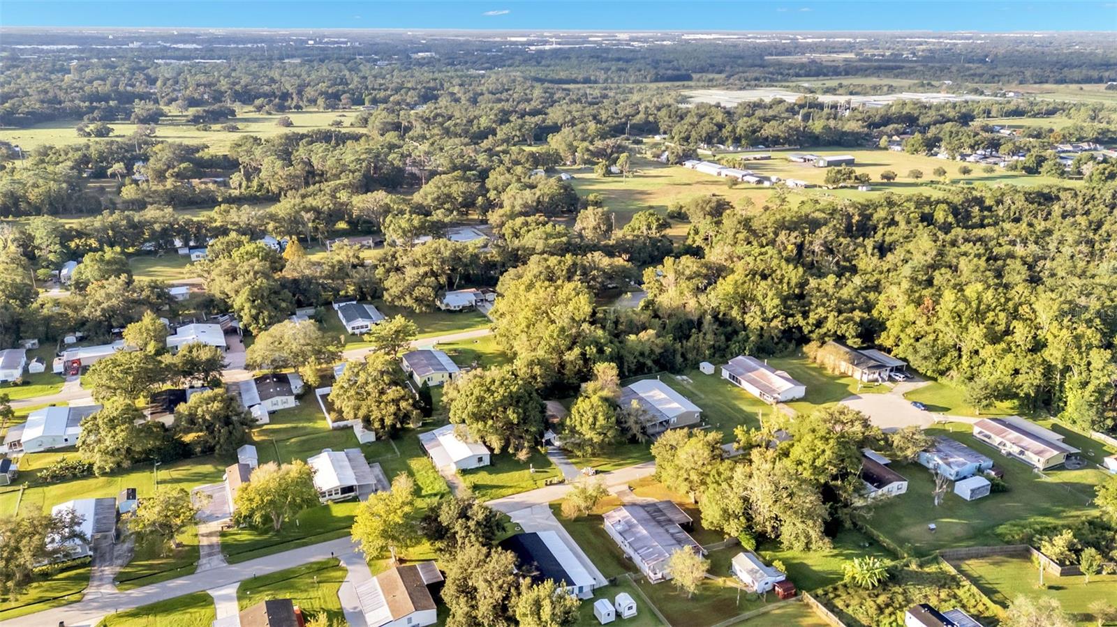 COUNTRY KNOLL - Residential