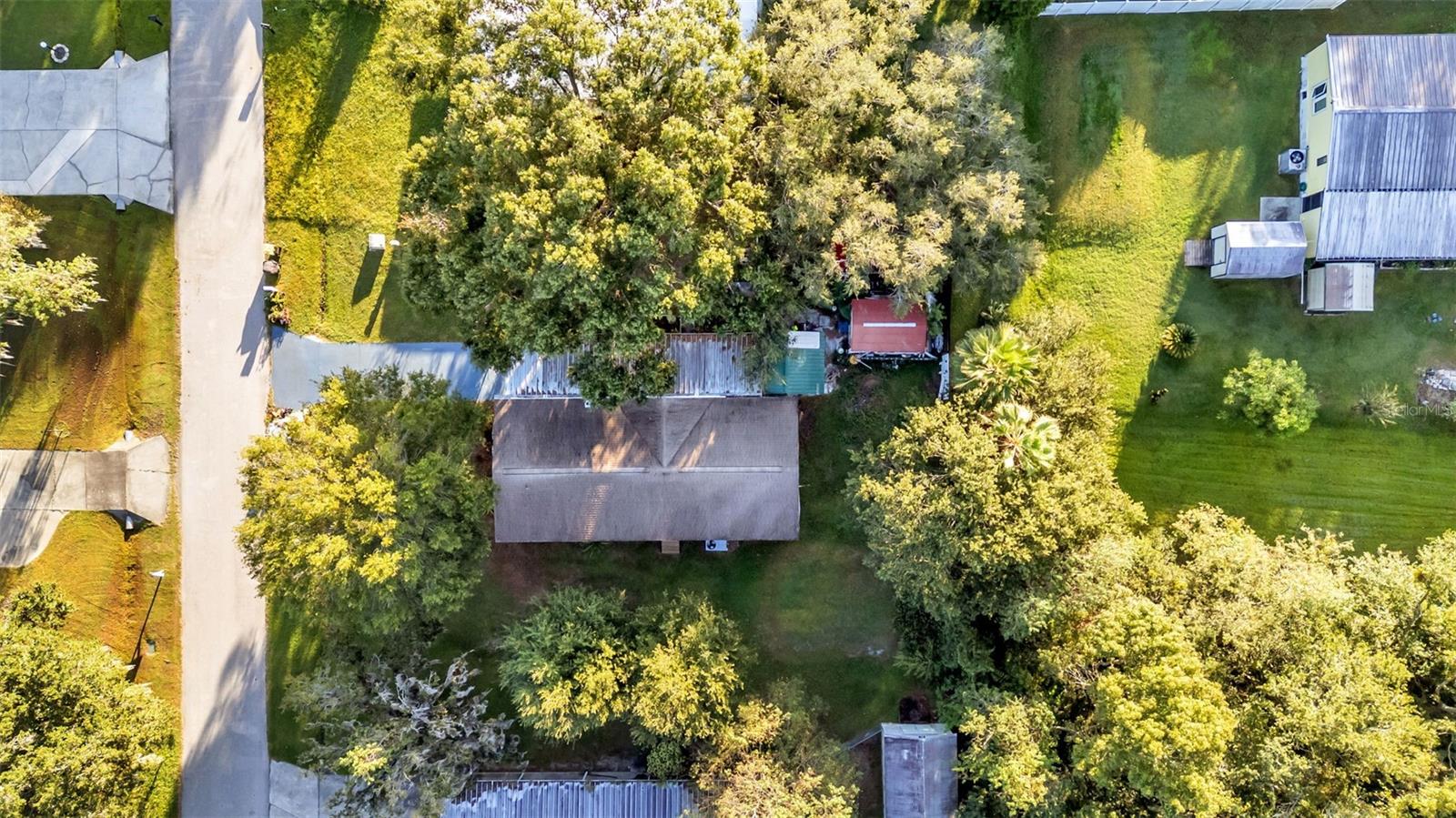 COUNTRY KNOLL - Residential