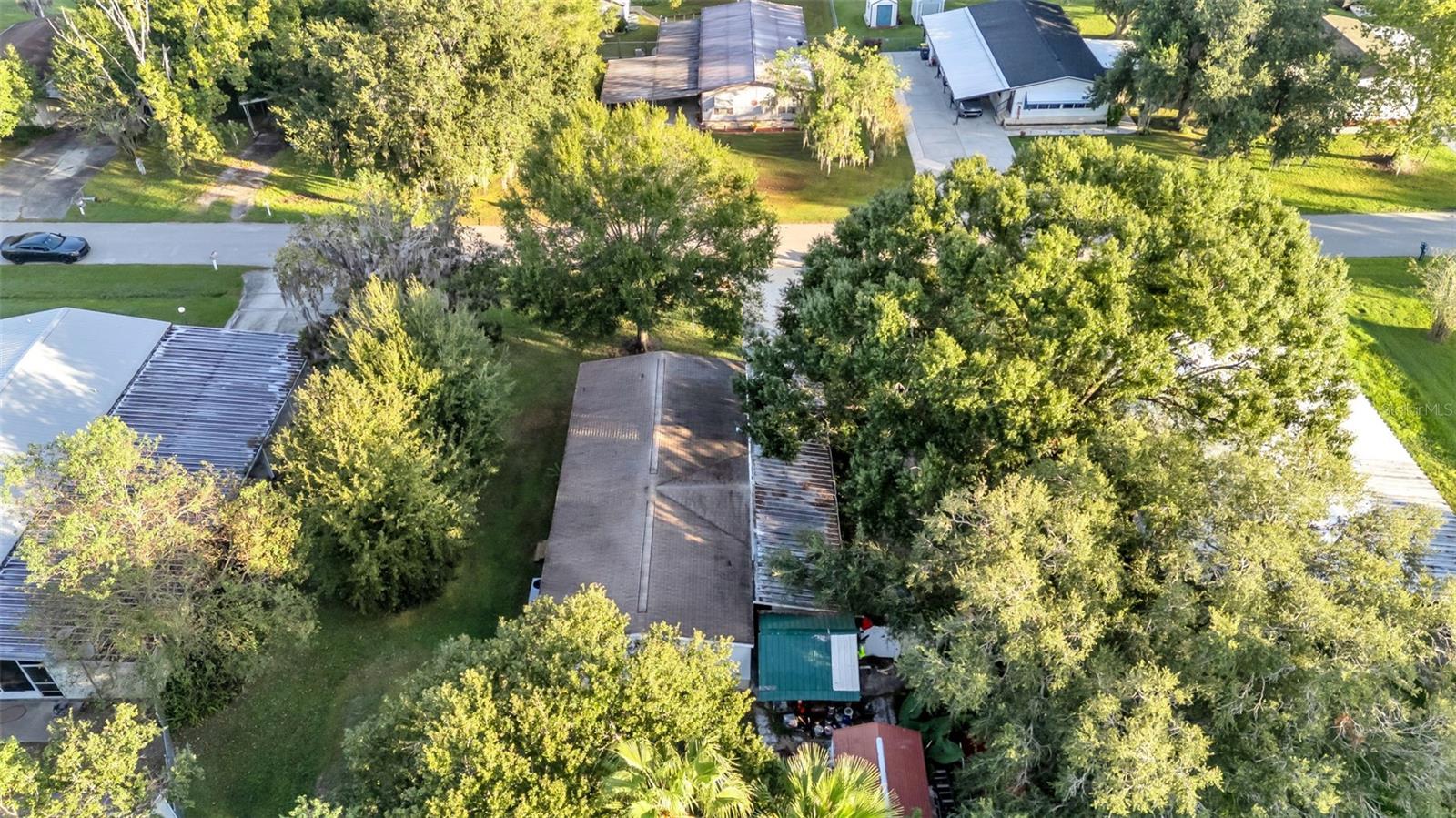 COUNTRY KNOLL - Residential