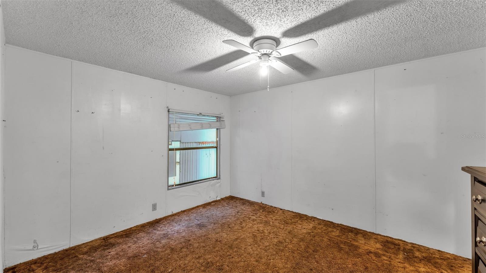 COUNTRY KNOLL - Residential