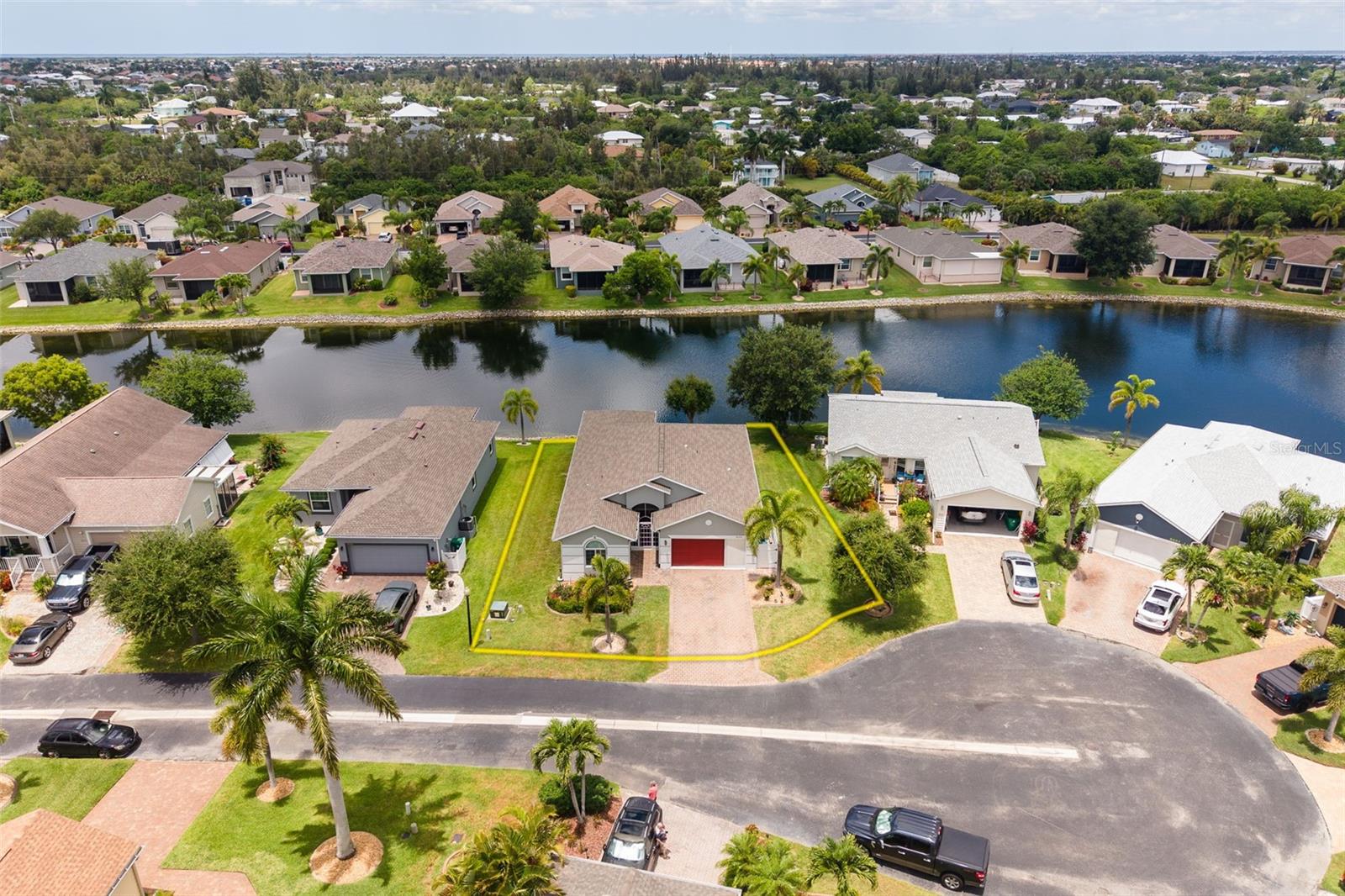 RIO VILLA LAKES - Residential