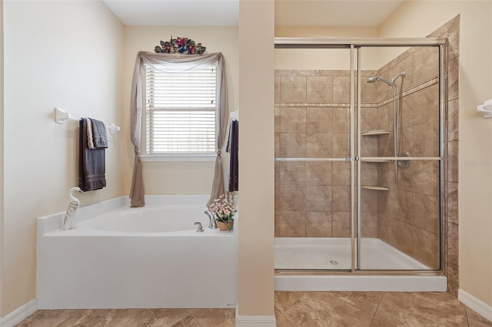 RIO VILLA LAKES - Residential