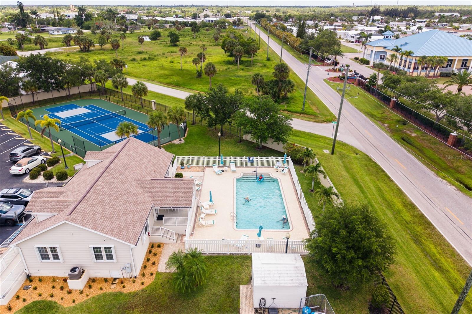RIO VILLA LAKES - Residential