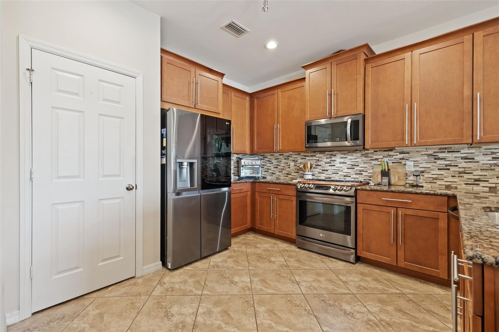 RIO VILLA LAKES - Residential