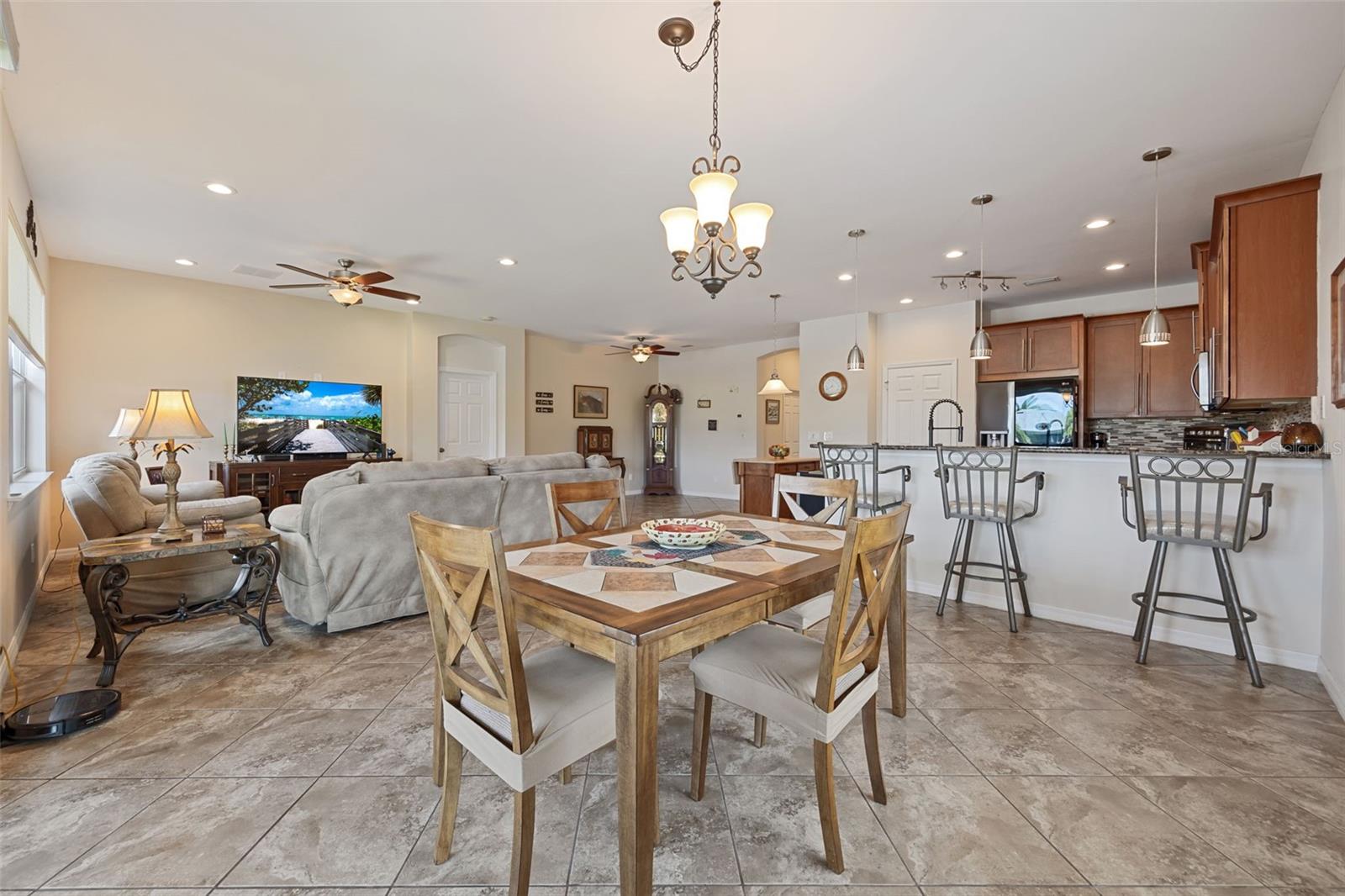 RIO VILLA LAKES - Residential