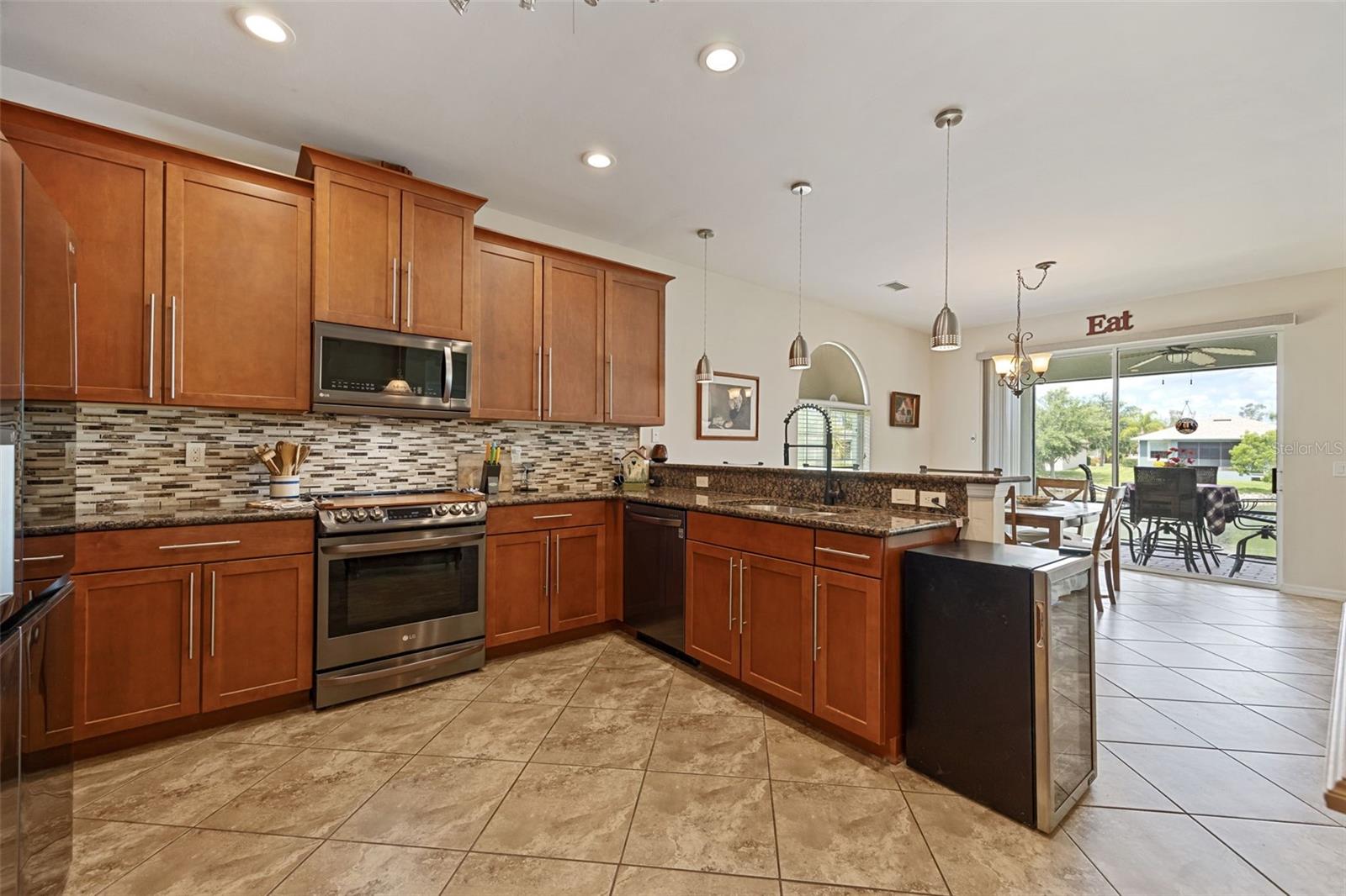 RIO VILLA LAKES - Residential