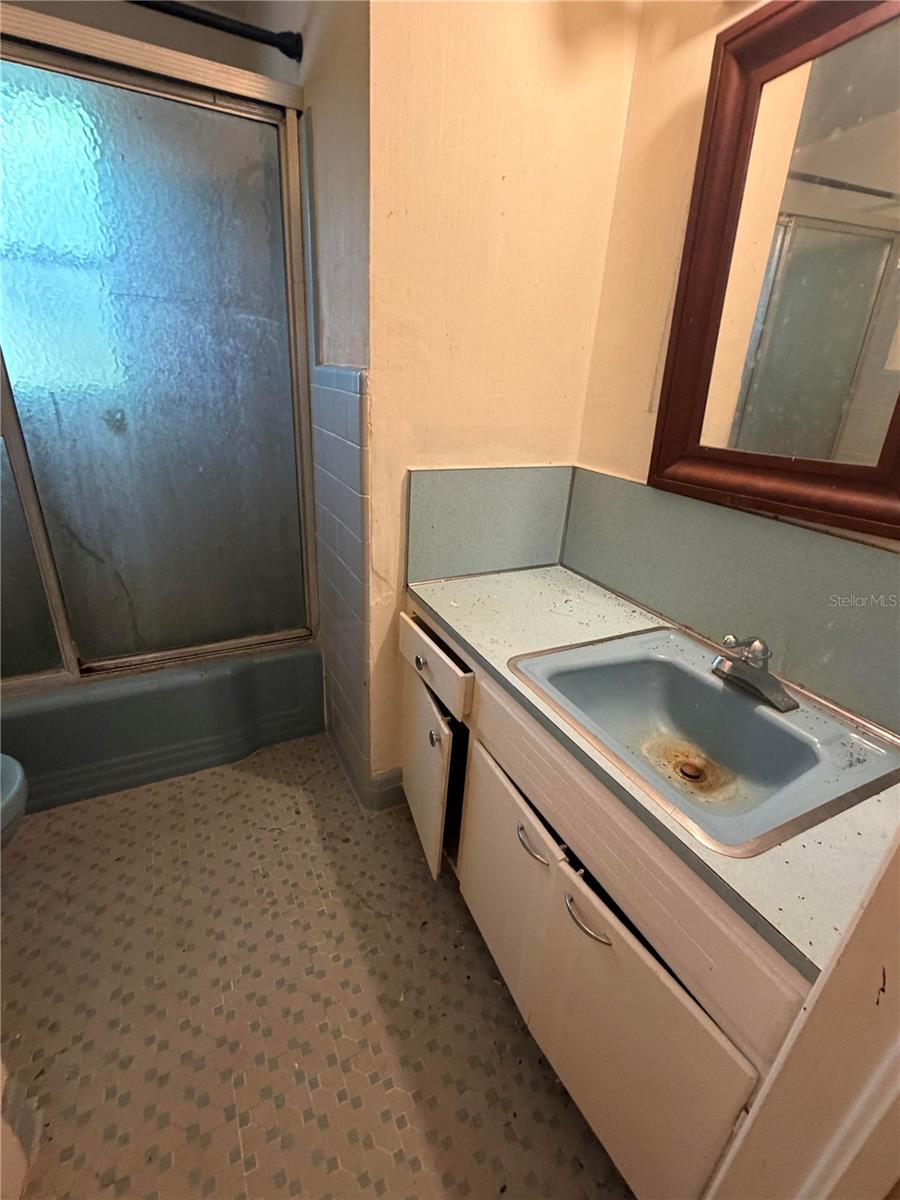 265 LAKE SEMINARY CIRCLE