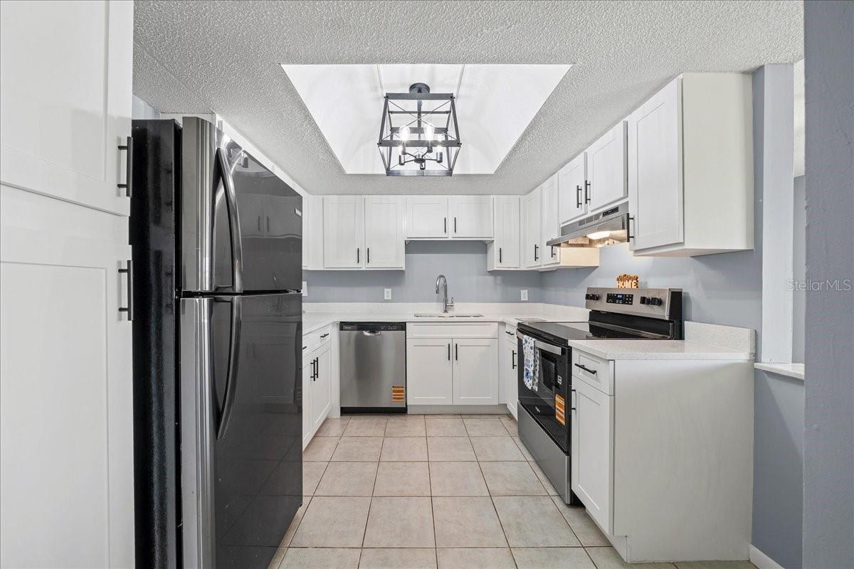 556 FAIRWAYS CIRCLE B