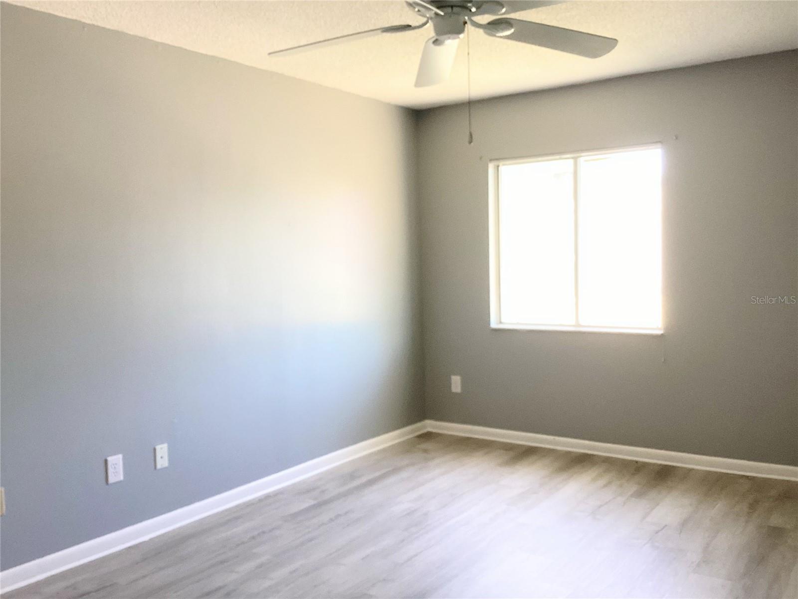 556 FAIRWAYS CIRCLE B