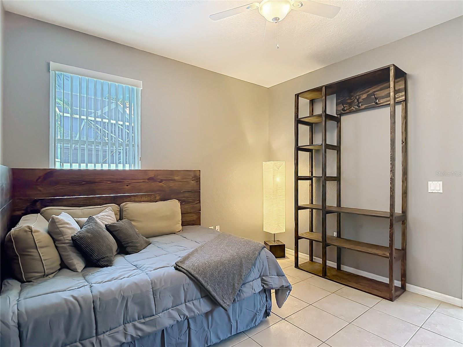 WEST HAMPTON - Residential