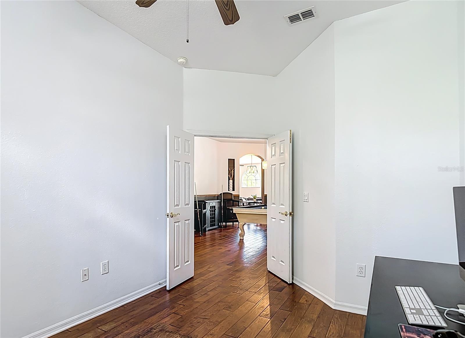 WEST HAMPTON - Residential