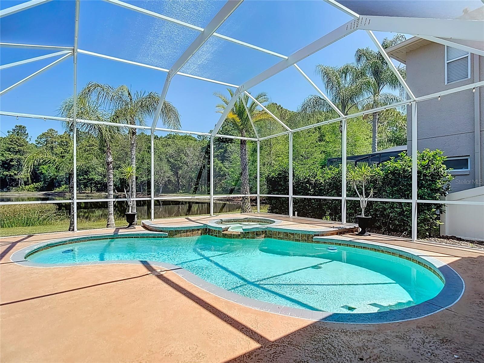 WEST HAMPTON - Residential